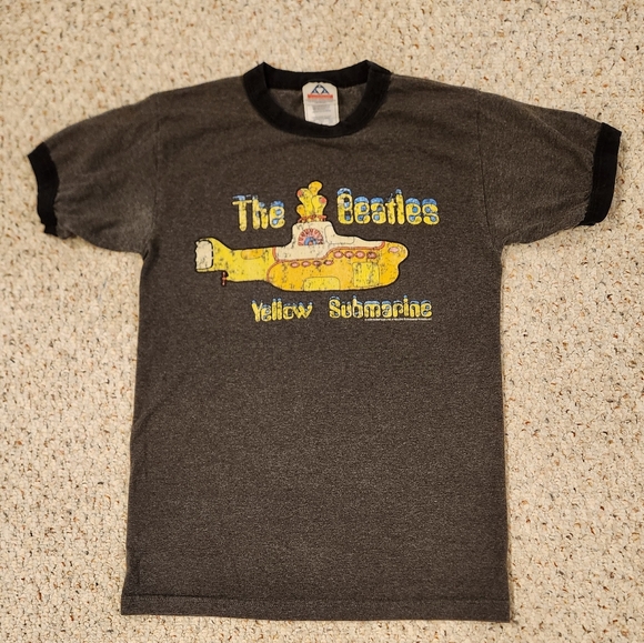 Vintage The Beatles Yellow Submarine 2003 t-shirt, women's size small - Picture 1 of 5